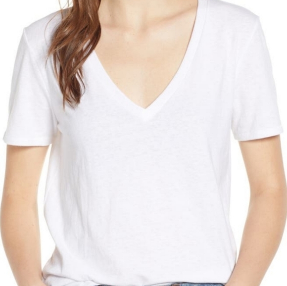 NWOT NORDSTROM BP V-NECK SHORT SLEEVE T-SHIRT COLOR WHITE SIZE SMALL - Picture 1 of 3
